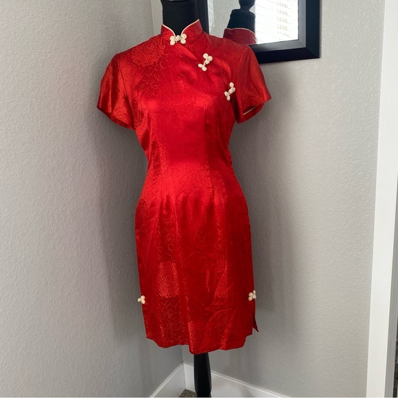 VINTAGE Cheongsam Qipao Mandarin Red Silky Dress - Picture 2 of 15